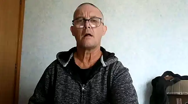 Snapshot of bigballnz chatting on March 2025 11:54:02 PM bigballnz online show from March 2025 11:54:02 PM