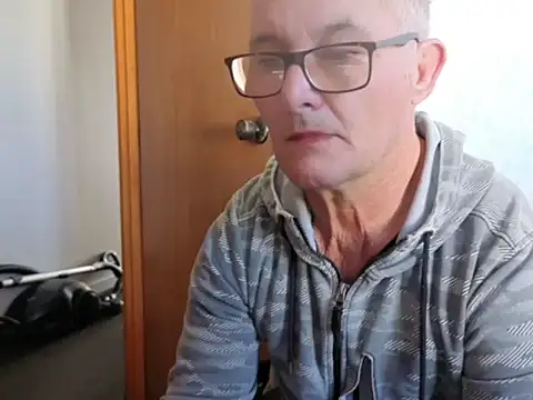 Snapshot of bigballnz chatting on September 2025 08:55:02 PM bigballnz online show from September 2025 08:55:02 PM