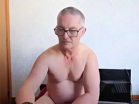 Snapshot of bigballnz chatting on September 2025 09:28:02 PM bigballnz online show from September 2025 09:28:02 PM