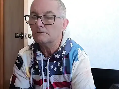 Snapshot of bigballnz chatting on September 2025 08:35:02 PM bigballnz online show from September 2025 08:35:02 PM