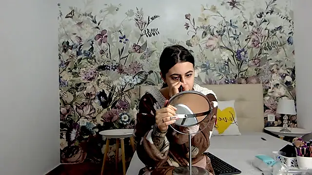 RoseDiamond06 online show from October 2025 11:09:01 AM