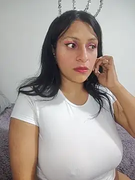 Snapshot of tanya_smitt chatting on November 2025 06:15:02 AM tanya smitt online show from November 2025 06:15:02 AM