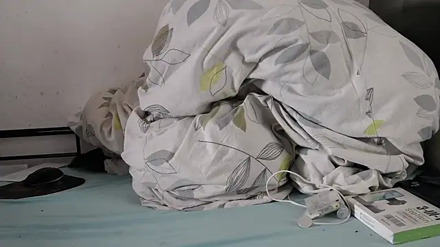 Vandrino online show from April 2026 12:30:02 PM