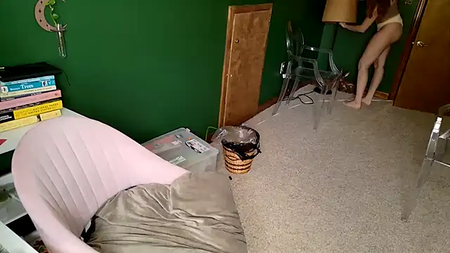 Snapshot of naturestwisted chatting on March 2025 06:50:02 PM naturestwisted online show from March 2025 06:50:02 PM