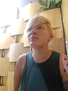 Snapshot of PinkTheHawk chatting on February 2025 06:58:01 PM PinkTheHawk online show from February 2025 06:58:01 PM