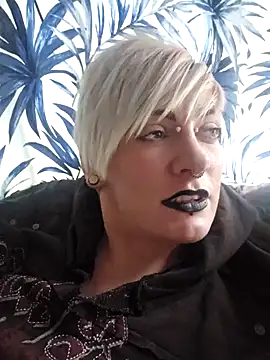 Snapshot of PinkTheHawk chatting on February 2025 07:13:01 AM PinkTheHawk online show from February 2025 07:13:01 AM