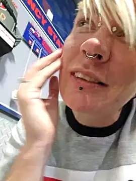 Snapshot of PinkTheHawk chatting on March 2025 09:18:02 AM PinkTheHawk online show from March 2025 09:18:02 AM