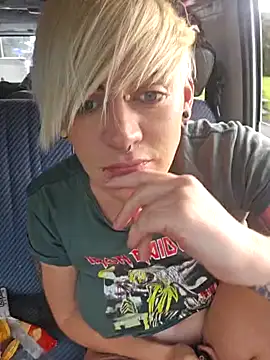 Snapshot of PinkTheHawk chatting on March 2025 05:11:02 AM PinkTheHawk online show from March 2025 05:11:02 AM