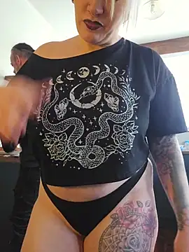 Snapshot of PinkTheHawk chatting on October 2025 03:29:02 AM PinkTheHawk online show from October 2025 03:29:02 AM