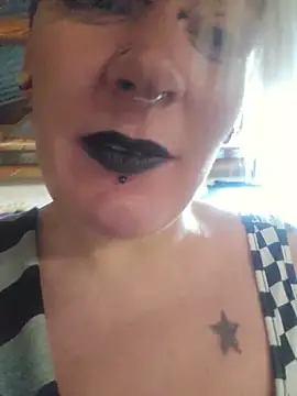 Snapshot of PinkTheHawk chatting on October 2025 11:16:01 PM PinkTheHawk online show from October 2025 11:16:01 PM