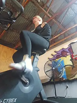 Snapshot of PinkTheHawk chatting on October 2025 03:41:02 AM PinkTheHawk online show from October 2025 03:41:02 AM