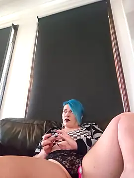 Snapshot of PinkTheHawk chatting on April 2026 11:05:01 PM PinkTheHawk online show from April 2026 11:05:01 PM