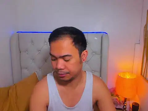 Snapshot of AsianZero chatting on March 2026 05:35:01 AM AsianZero online show from March 2026 05:35:01 AM