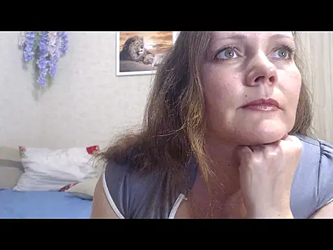 Snapshot of SheLion chatting on October 2025 03:54:02 PM SheLion online show from October 2025 03:54:02 PM