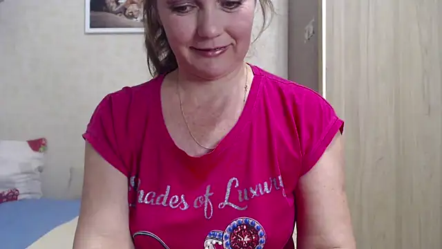 Snapshot of SheLion chatting on October 2025 04:53:02 PM SheLion online show from October 2025 04:53:02 PM