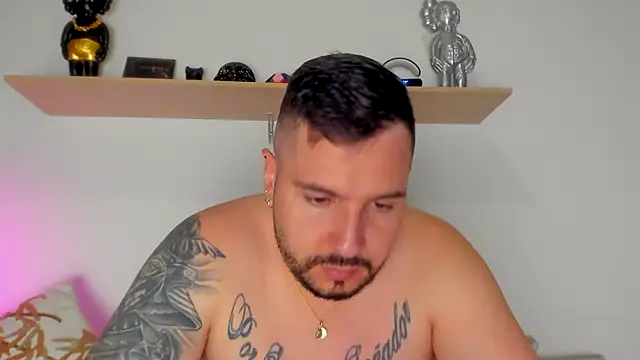 camilo restrepo21 online show from September 2025 01:08:02 AM