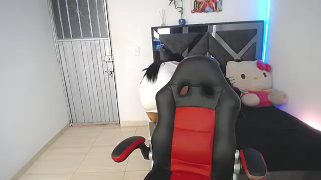 Salo hot04 online show from February 2025 07:49:01 PM