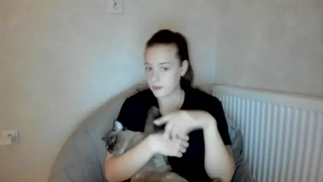 Snapshot of why_again_me chatting on December 2024 08:25:02 PM why again me online show from December 2024 08:25:02 PM