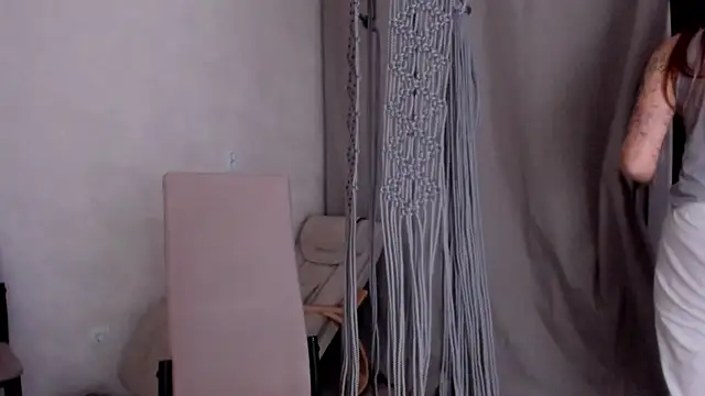 Snapshot of why_again_me chatting on March 2025 04:42:02 PM why again me online show from March 2025 04:42:02 PM