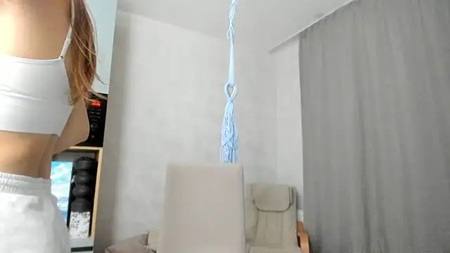 Snapshot of why_again_me chatting on October 2025 05:54:01 PM why again me online show from October 2025 05:54:01 PM