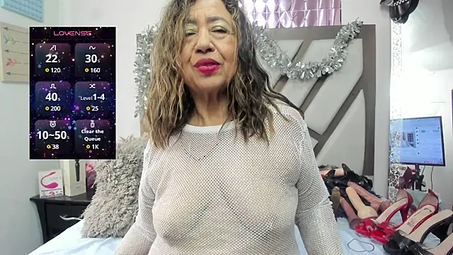 matureluna online show from March 2025 03:39:02 PM