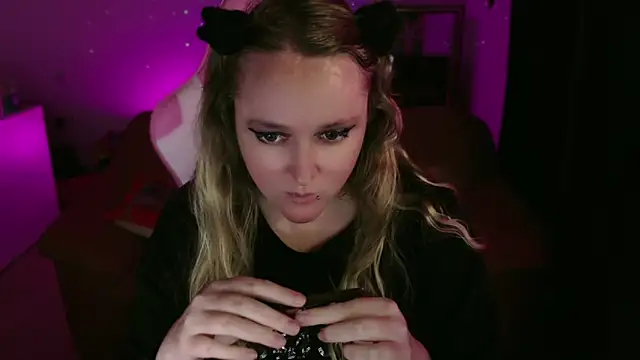 Snapshot of kisicaxx chatting on March 2025 05:28:01 PM kisicaxx online show from March 2025 05:28:01 PM