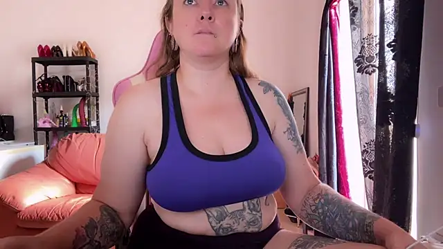 Snapshot of kisicaxx chatting on September 2025 07:10:02 AM kisicaxx online show from September 2025 07:10:02 AM