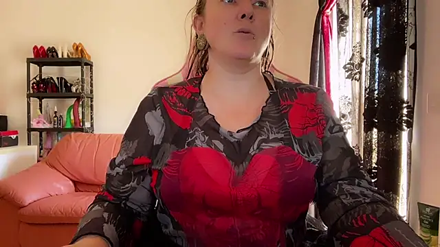 Snapshot of kisicaxx chatting on October 2025 10:23:02 AM kisicaxx online show from October 2025 10:23:02 AM