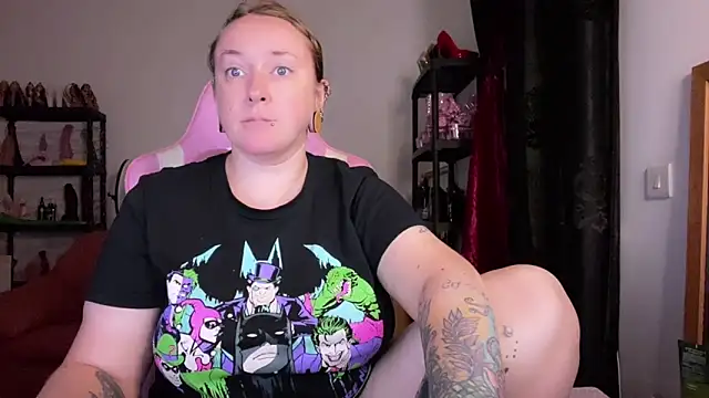 Snapshot of kisicaxx chatting on November 2025 06:53:01 PM kisicaxx online show from November 2025 06:53:01 PM