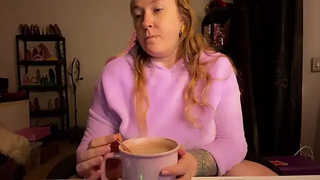 Snapshot of kisicaxx chatting on November 2025 06:30:02 PM kisicaxx online show from November 2025 06:30:02 PM