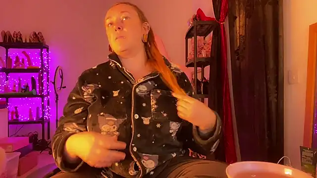 Snapshot of kisicaxx chatting on November 2025 06:29:01 PM kisicaxx online show from November 2025 06:29:01 PM