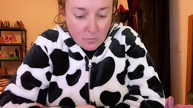 Snapshot of kisicaxx chatting on December 2025 05:11:02 PM kisicaxx online show from December 2025 05:11:02 PM