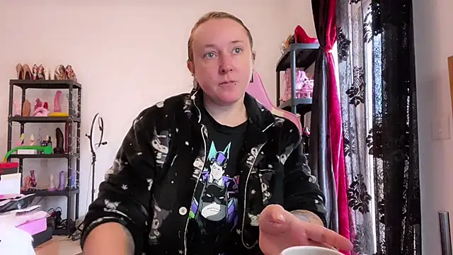 Snapshot of kisicaxx chatting on December 2025 11:08:01 AM kisicaxx online show from December 2025 11:08:01 AM