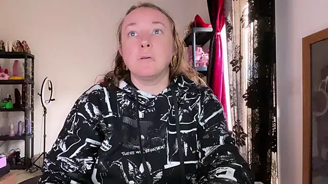 Snapshot of kisicaxx chatting on December 2025 02:01:02 PM kisicaxx online show from December 2025 02:01:02 PM