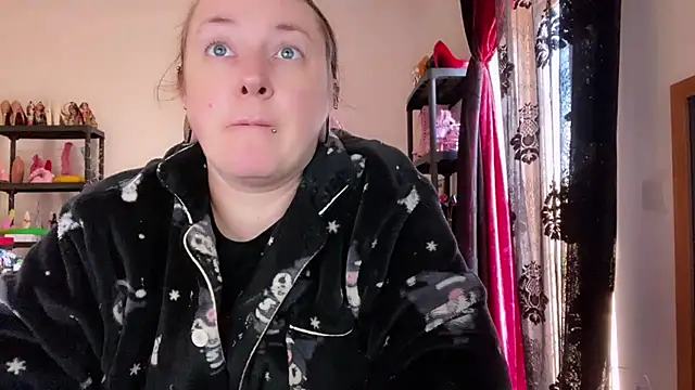 Snapshot of kisicaxx chatting on January 2026 12:21:02 PM kisicaxx online show from January 2026 12:21:02 PM