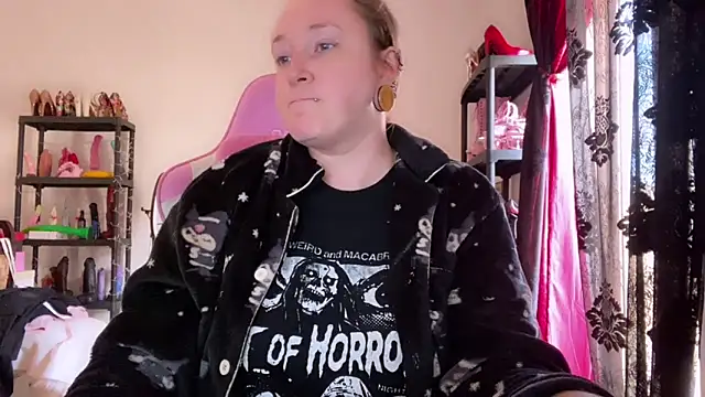 Snapshot of kisicaxx chatting on February 2026 01:04:02 PM kisicaxx online show from February 2026 01:04:02 PM