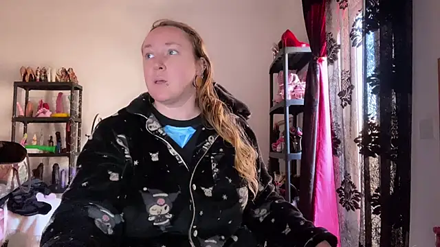 Snapshot of kisicaxx chatting on February 2026 02:14:01 PM kisicaxx online show from February 2026 02:14:01 PM