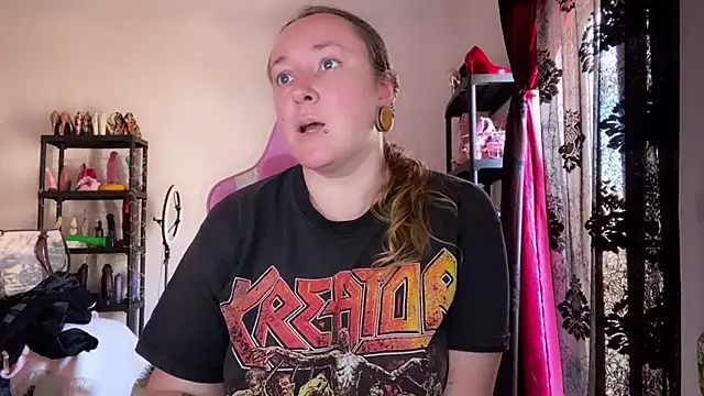 Snapshot of kisicaxx chatting on February 2026 02:16:02 PM kisicaxx online show from February 2026 02:16:02 PM