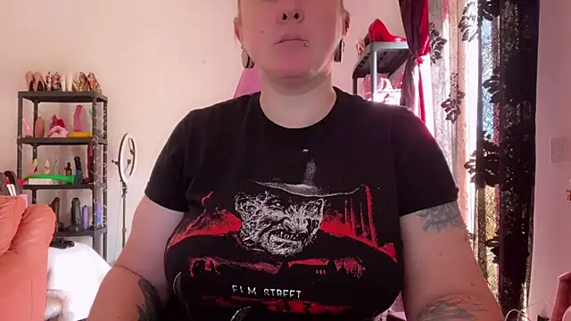 Snapshot of kisicaxx chatting on March 2026 09:05:02 AM kisicaxx online show from March 2026 09:05:02 AM