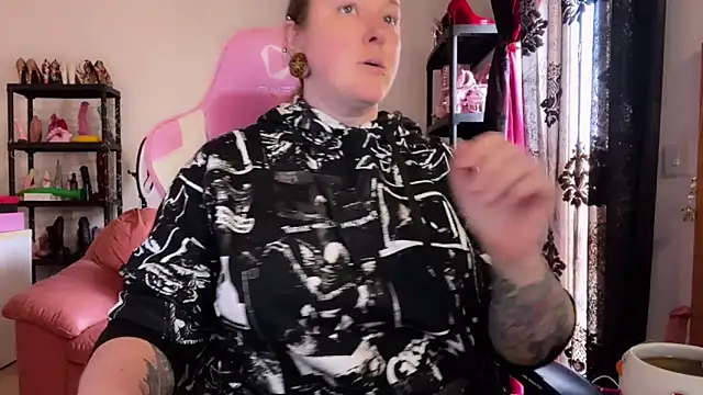 Snapshot of kisicaxx chatting on March 2026 02:32:02 PM kisicaxx online show from March 2026 02:32:02 PM