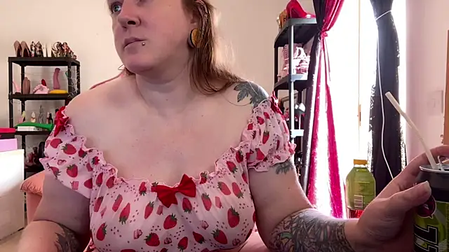 Snapshot of kisicaxx chatting on April 2026 09:15:01 AM kisicaxx online show from April 2026 09:15:01 AM