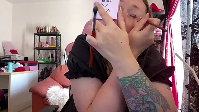 Snapshot of kisicaxx chatting on April 2026 09:45:01 AM kisicaxx online show from April 2026 09:45:01 AM