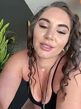 Snapshot of lovely_beast chatting on March 2025 04:35:02 PM lovely beast online show from March 2025 04:35:02 PM