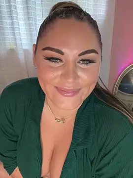 Snapshot of lovely_beast chatting on September 2025 04:29:02 PM lovely beast online show from September 2025 04:29:02 PM