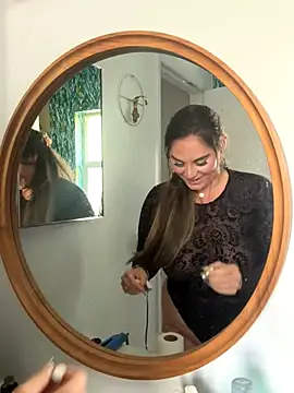 Snapshot of lovely_beast chatting on October 2025 04:30:02 PM lovely beast online show from October 2025 04:30:02 PM