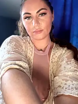 Snapshot of lovely_beast chatting on March 2026 04:40:02 PM lovely beast online show from March 2026 04:40:02 PM