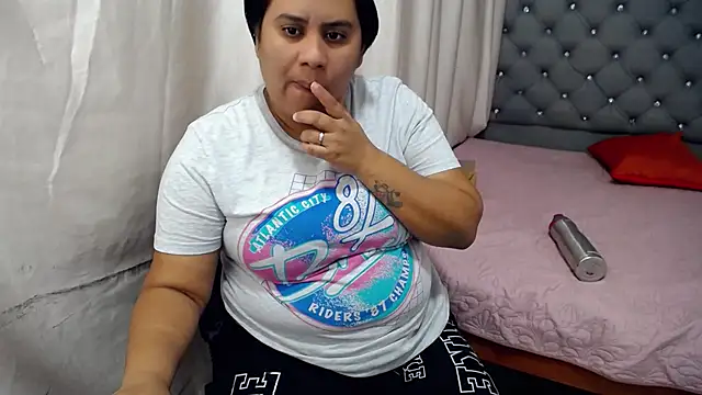 hotlesby4uxxx online show from January 2025 11:08:01 PM