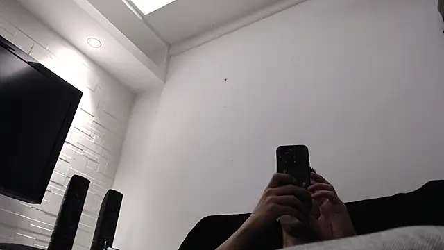 Snapshot of SebastianReiss chatting on February 2025 06:45:01 PM SebastianReiss online show from February 2025 06:45:01 PM