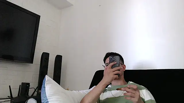 Snapshot of SebastianReiss chatting on March 2025 03:59:02 AM SebastianReiss online show from March 2025 03:59:02 AM