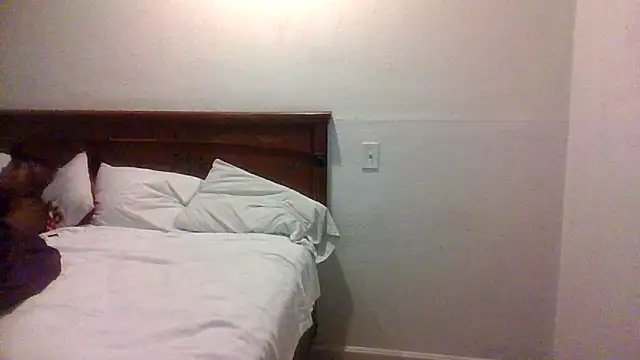 Snapshot of Tramontas chatting on March 2026 05:35:01 AM Tramontas online show from March 2026 05:35:01 AM